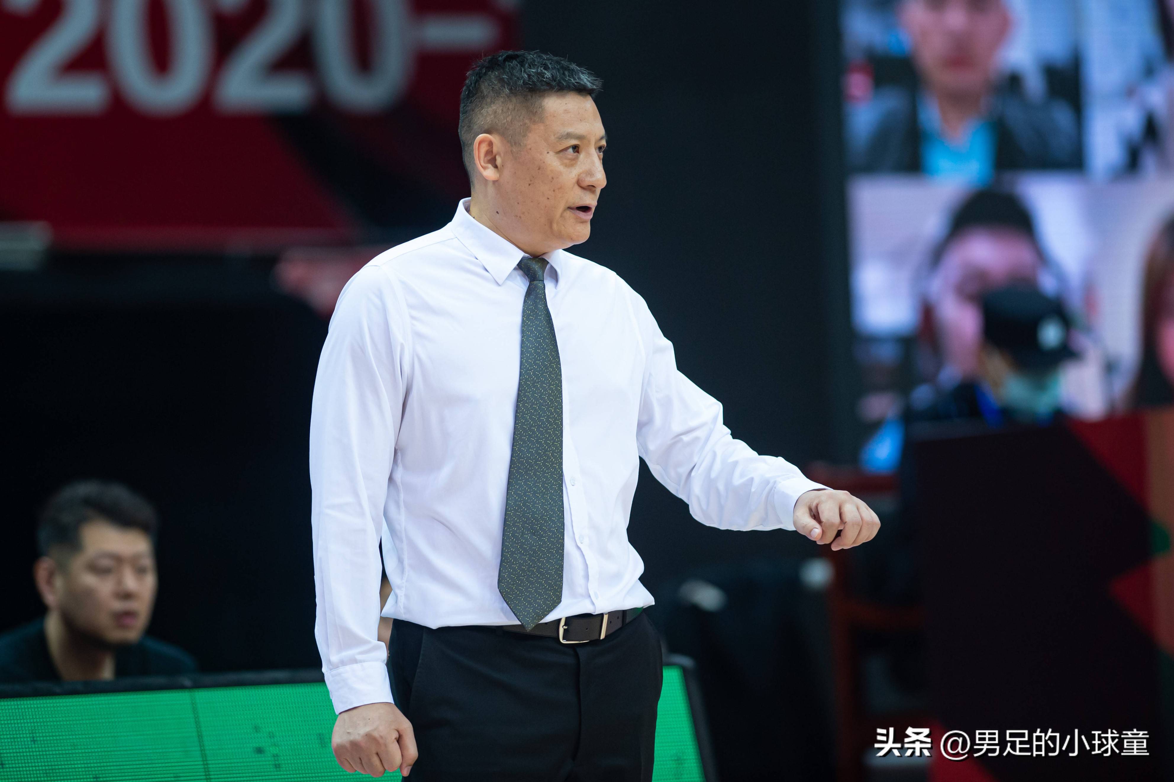 关键时刻CBA季后赛传出新动向，本菲卡回应争议，管理层表态——态度坚定，赛程密集仍需轮换的简单介绍-kaiyun